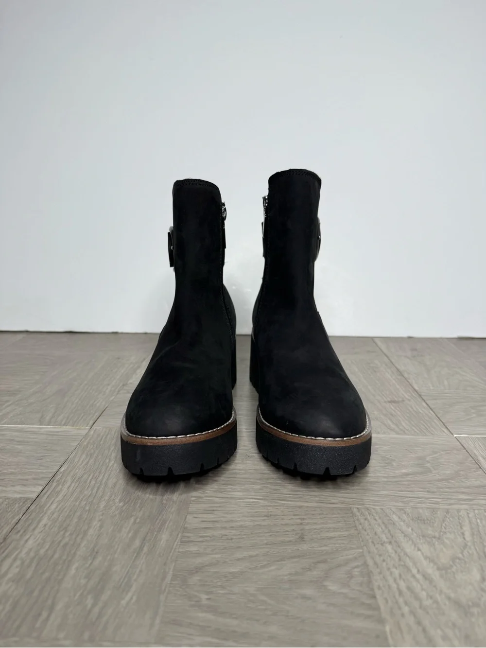 Blondo dahlia black